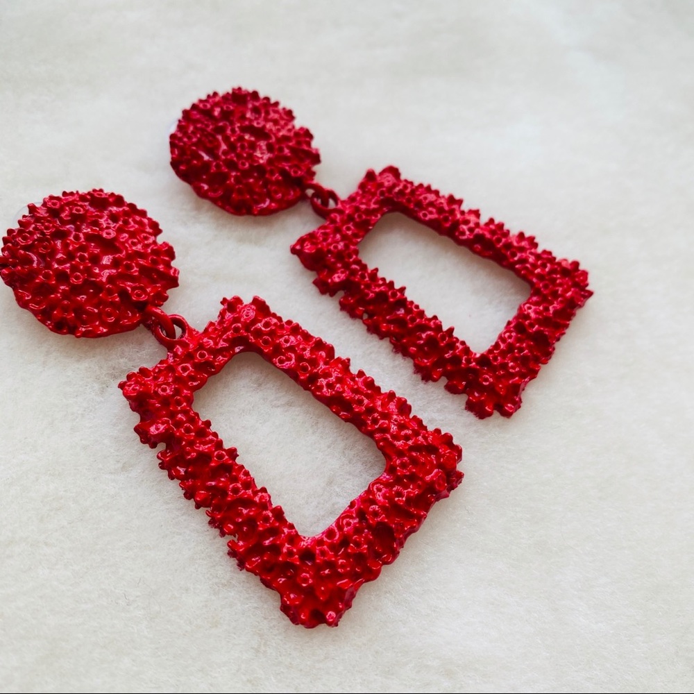 :: Red Textured Statement Earrings :: - Picture 2 of 7